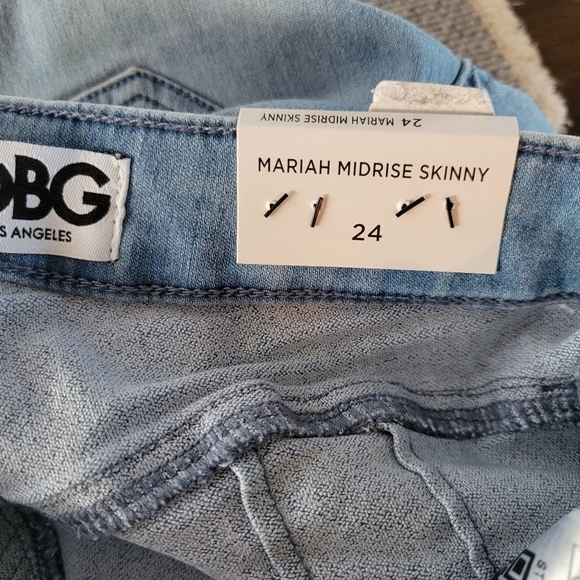 GBG Los Angeles Women's Jeans Light Wash Denim Sz 24 Skinny Leg Stretch NWT - Picture 3 of 11